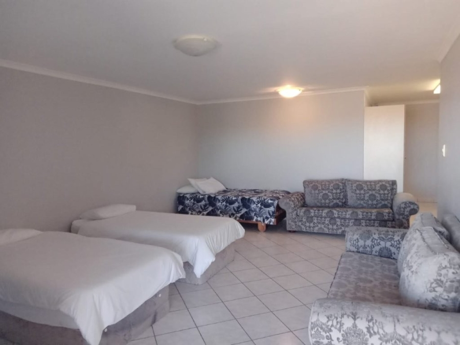 6 Bedroom Property for Sale in Aston Bay Eastern Cape